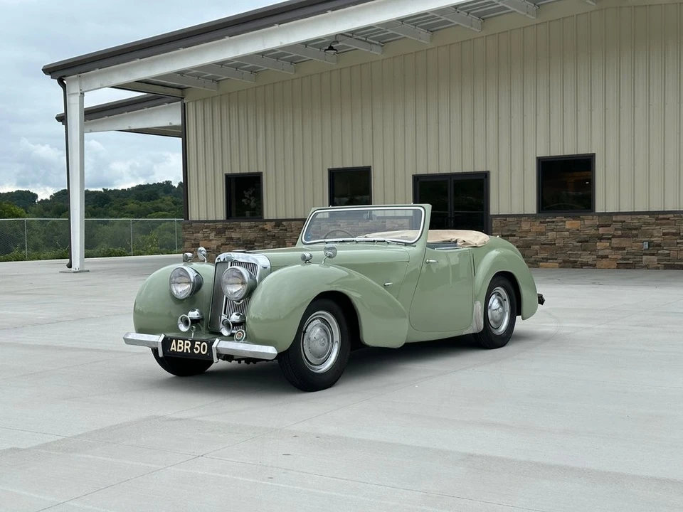 1947 Triumph 1800 Roadster - Image 14 of 31