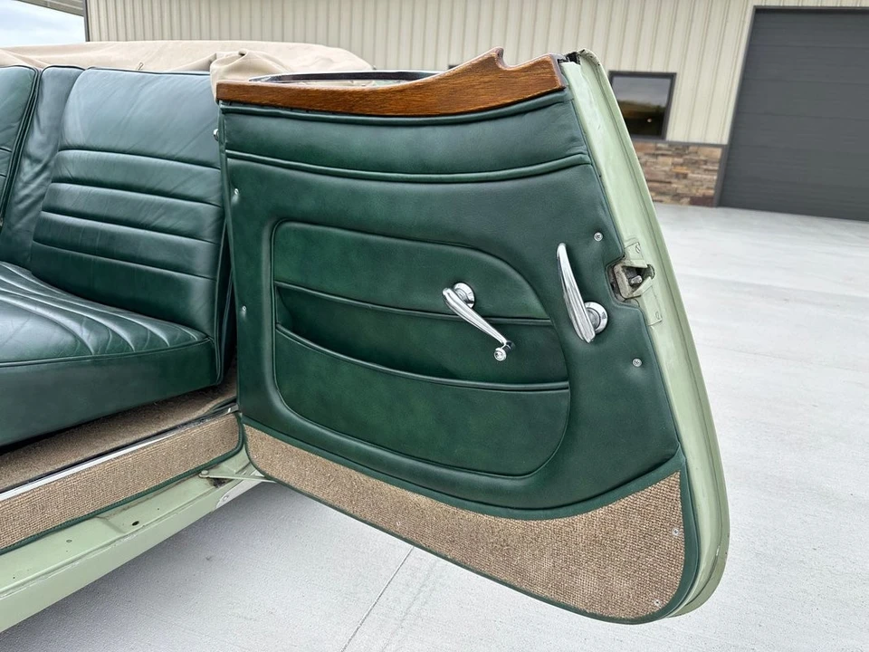 1947 Triumph 1800 Roadster - Image 24 of 31