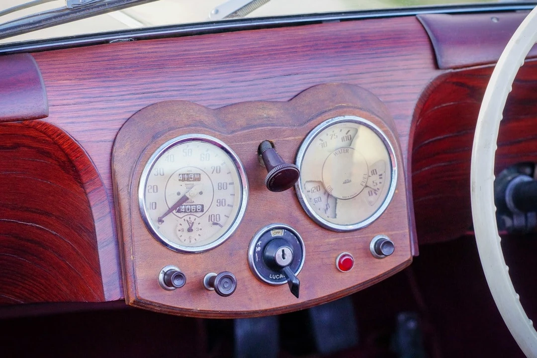 1947 Triumph 1800 Roadster - Image 16 of 30