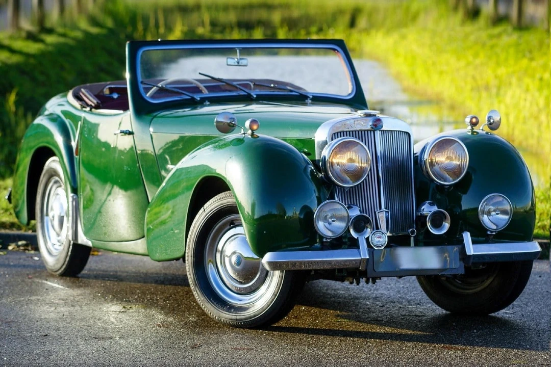 1947 Triumph 1800 Roadster - Image 2 of 30