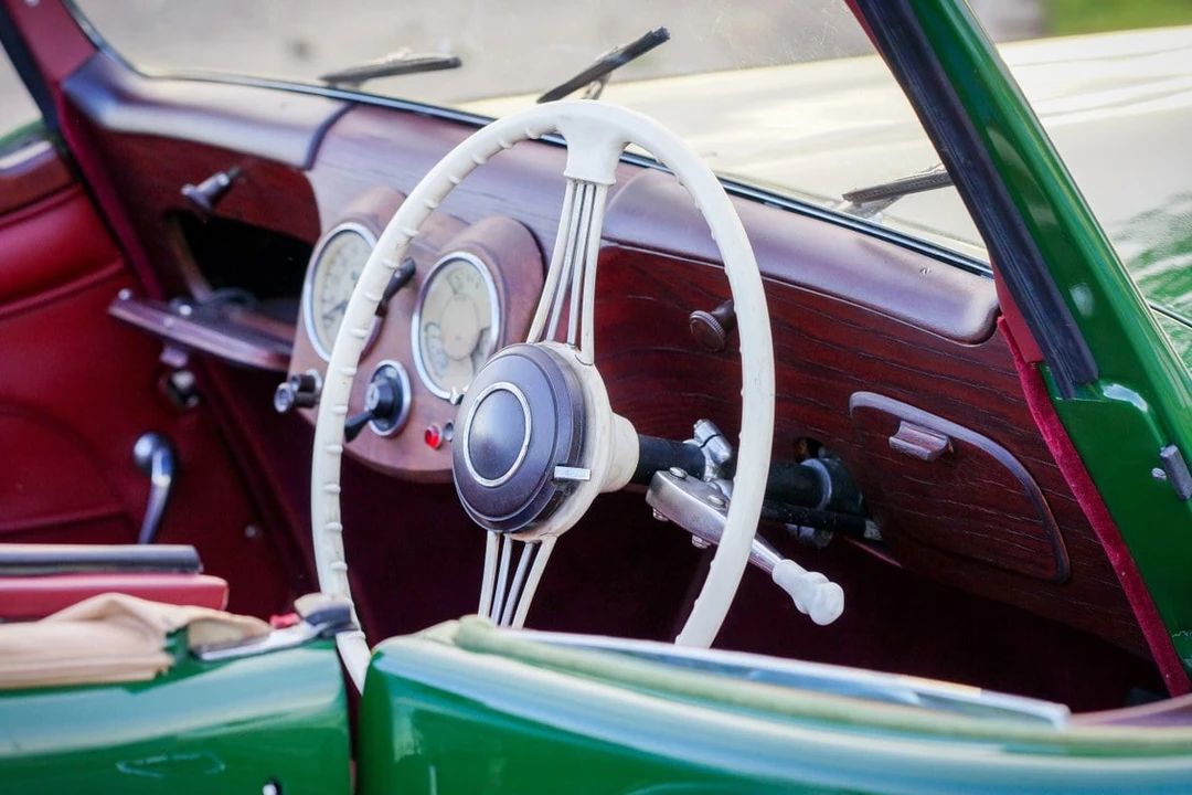 1947 Triumph 1800 Roadster - Image 17 of 30