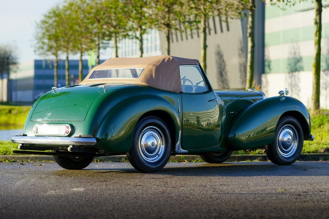 1947 Triumph 1800 Roadster - Image 11 of 30
