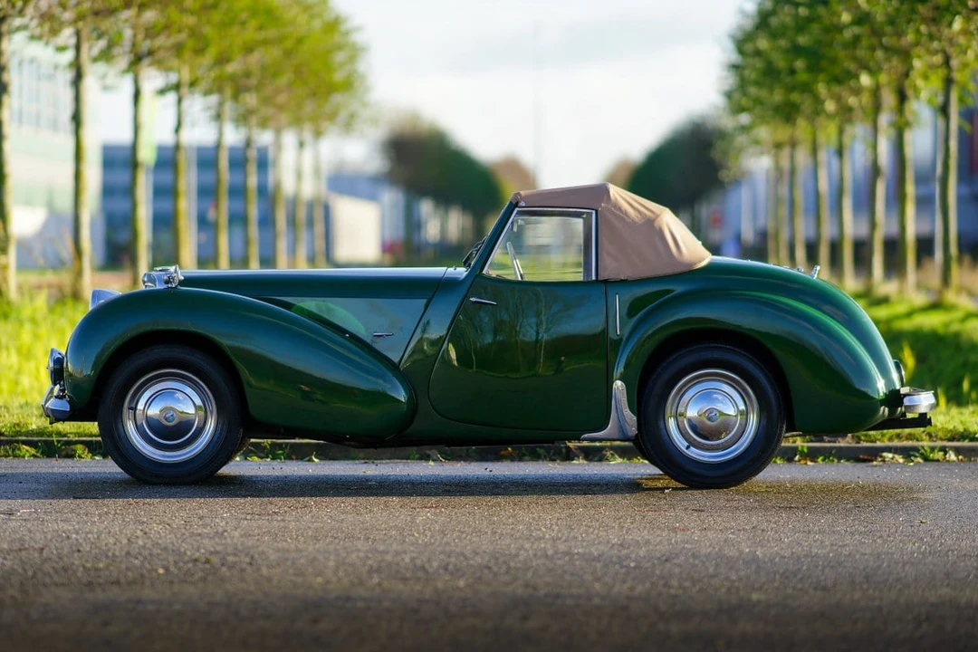 1947 Triumph 1800 Roadster - Image 8 of 30