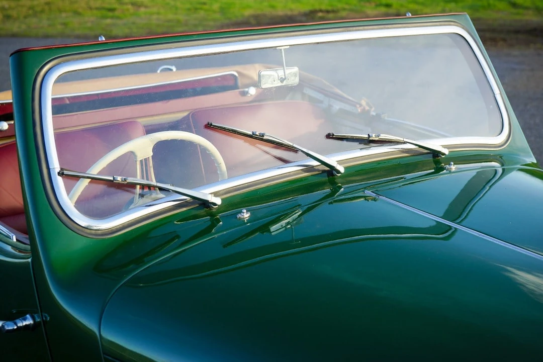 1947 Triumph 1800 Roadster - Image 27 of 30