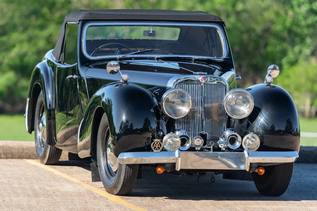 1947 Triumph 1800 Roadster - Image 15 of 31