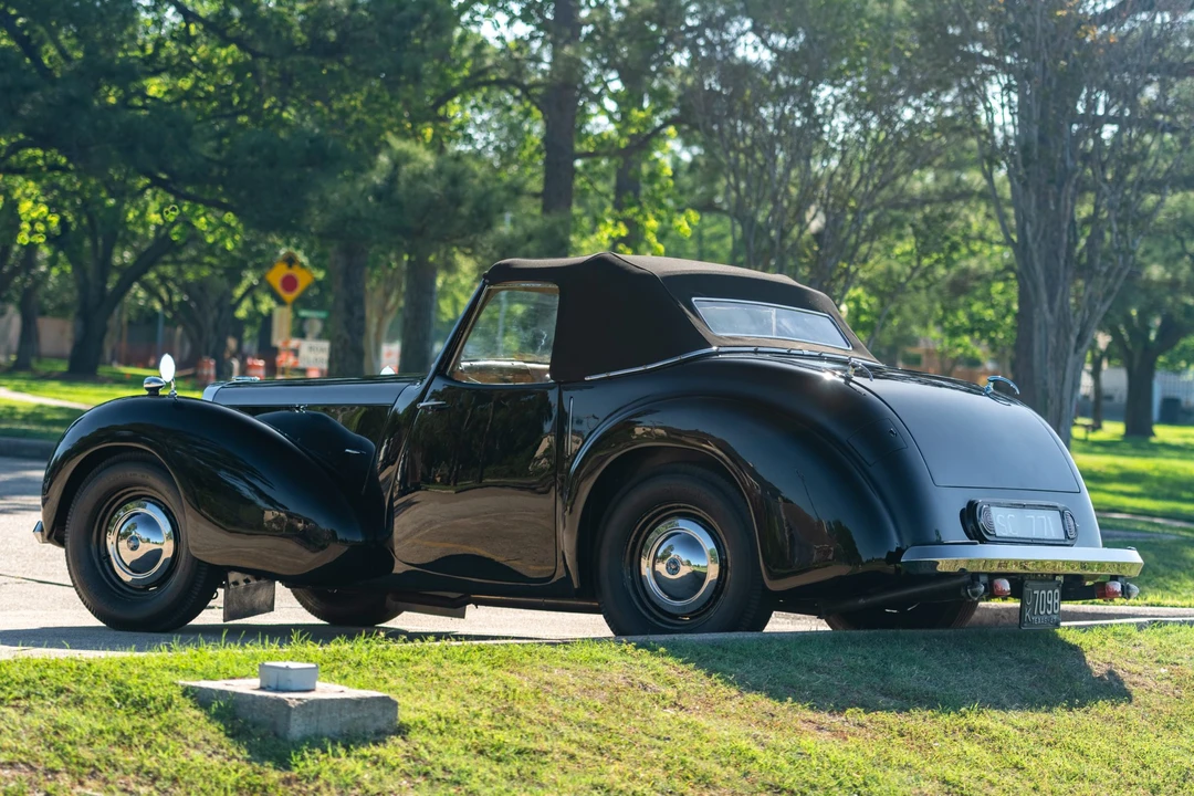 1947 Triumph 1800 Roadster - Image 11 of 31