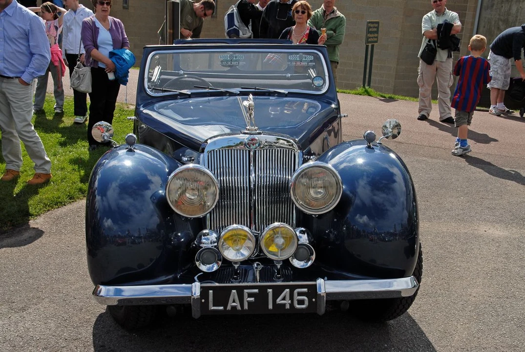 1947 Triumph 1800 Roadster - Image 8 of 8