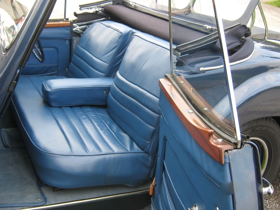 1947 Triumph 1800 Roadster - Image 3 of 8