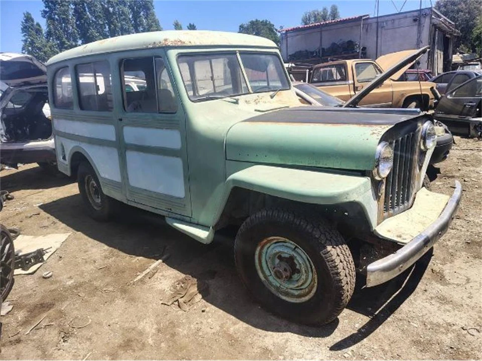 1947 Willys Jeepster - Image 4 of 8