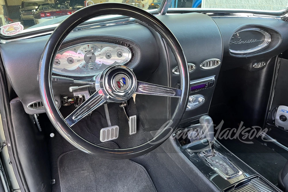 1948 Buick Roadmaster - Image 10 of 31