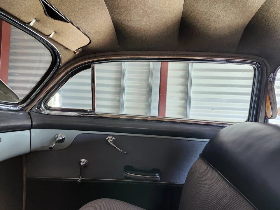 1948 Buick Roadmaster - Image 10 of 21