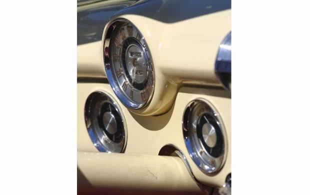 1948 Buick Roadmaster - Image 10 of 15