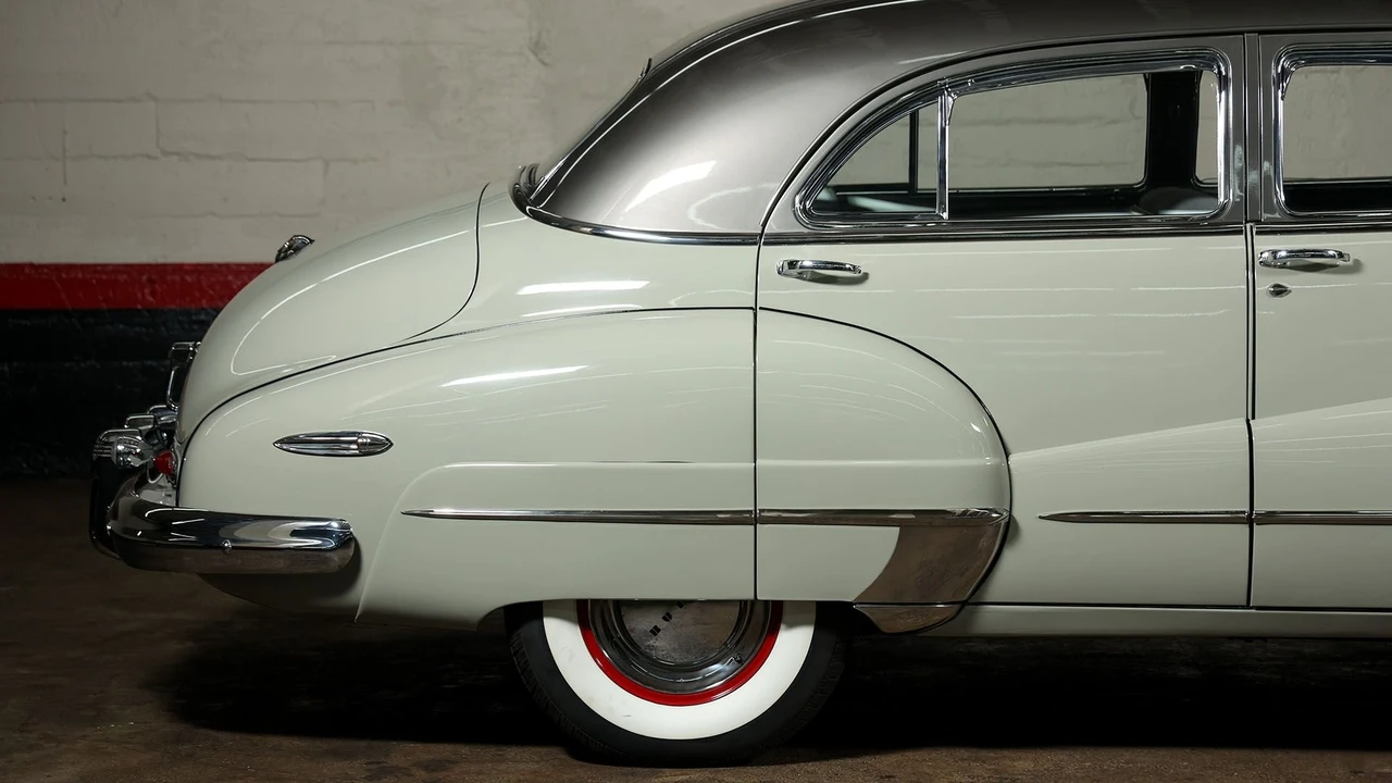 1948 Buick Roadmaster - Image 16 of 31