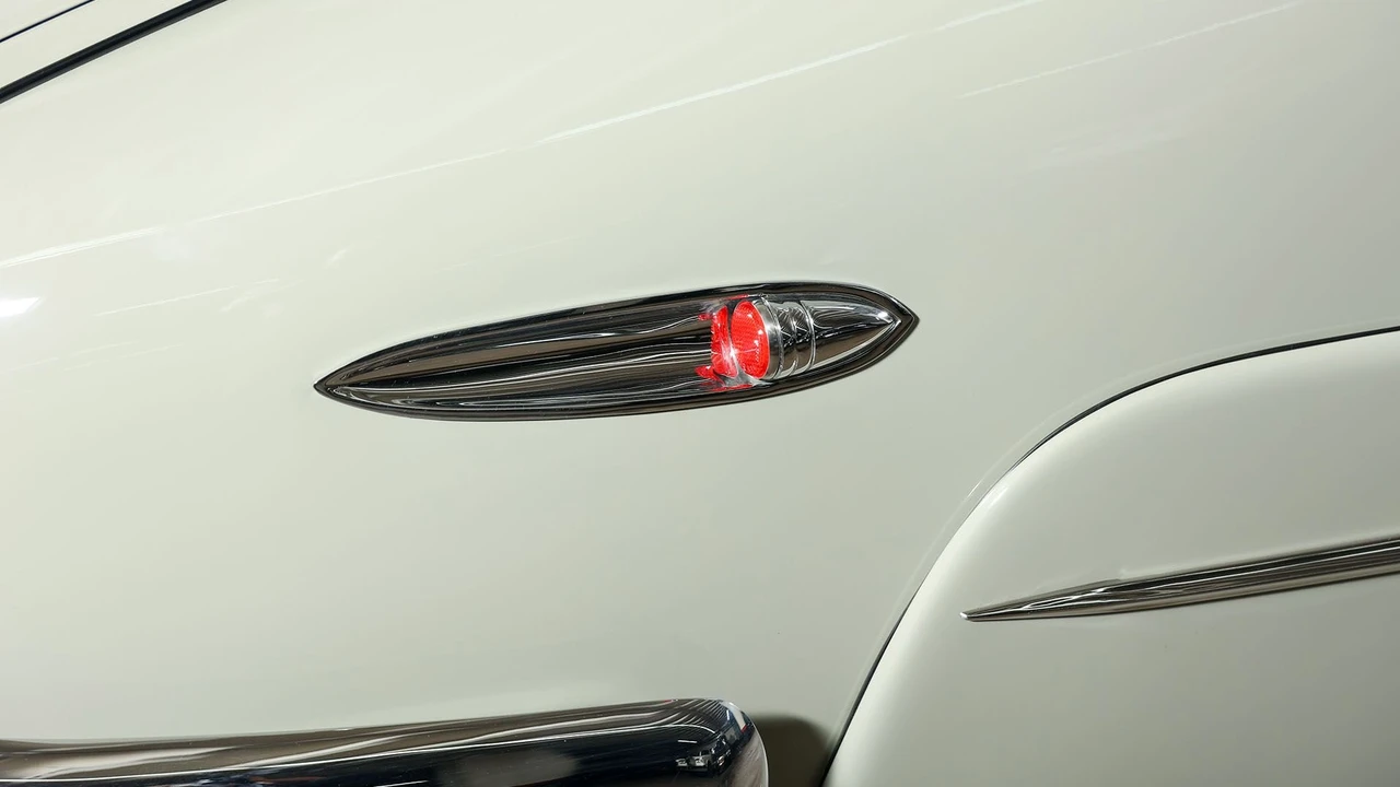 1948 Buick Roadmaster - Image 11 of 31
