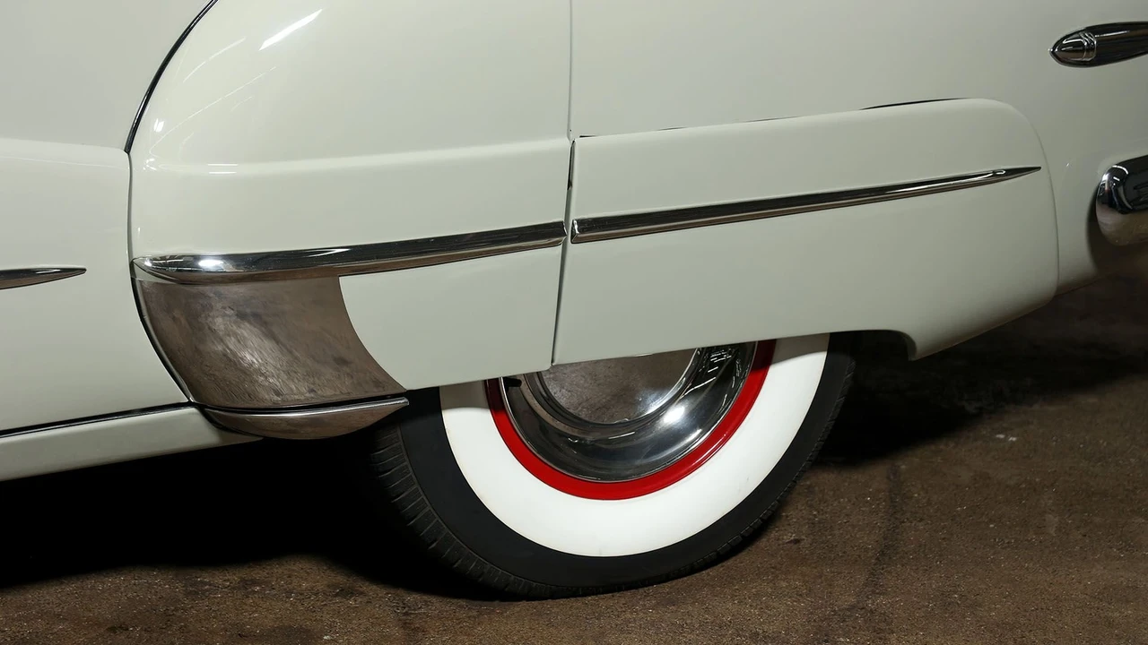 1948 Buick Roadmaster - Image 24 of 31