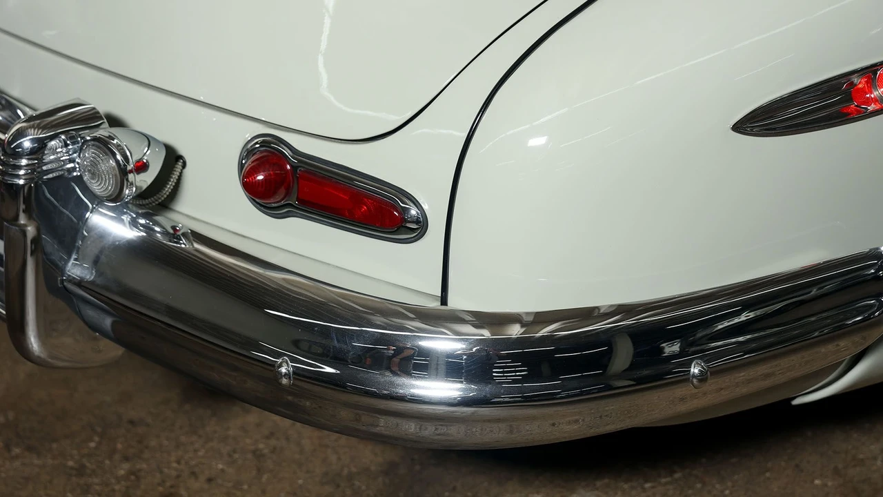 1948 Buick Roadmaster - Image 8 of 31