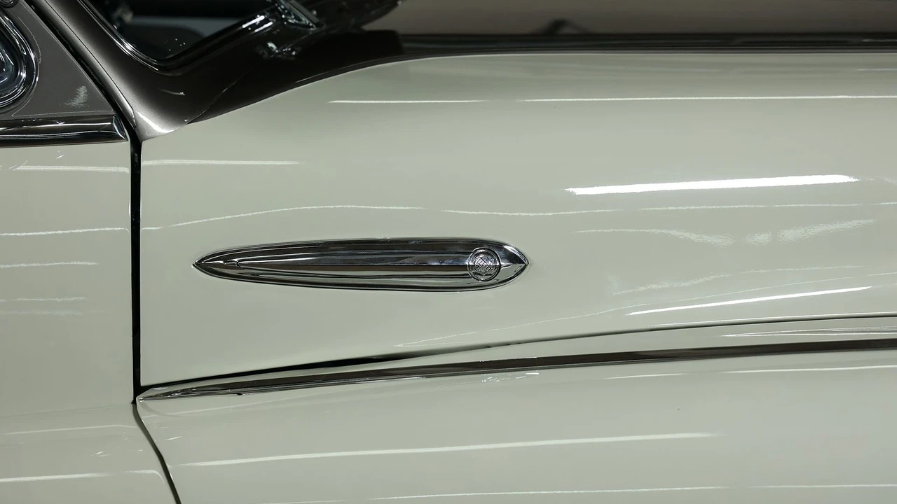 1948 Buick Roadmaster - Image 21 of 31