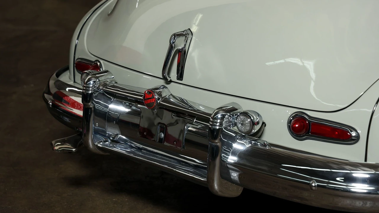 1948 Buick Roadmaster - Image 9 of 31