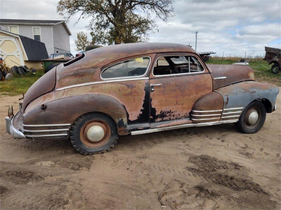 1948 Chevrolet Stylemaster & Fleetmaster & Fleetline - Image 2 of 16