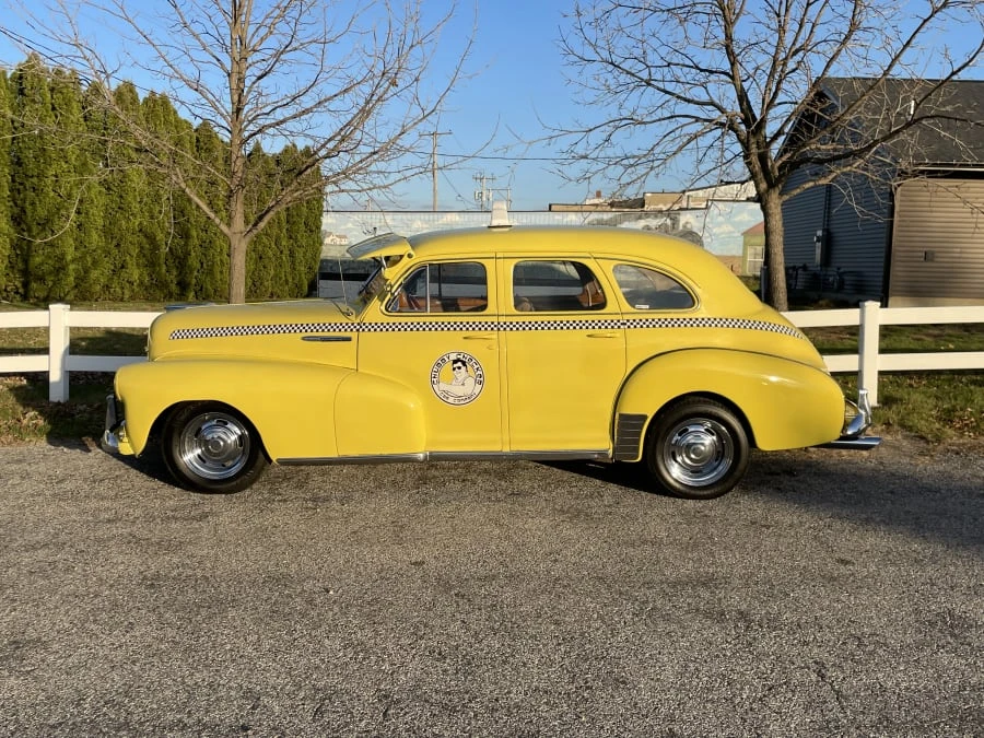 1948 Chevrolet Stylemaster & Fleetmaster & Fleetline - Image 2 of 31