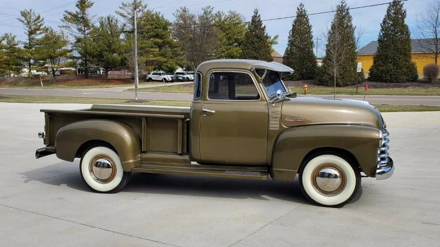 1948 Chevrolet Stylemaster & Fleetmaster & Fleetline - Image 2 of 16
