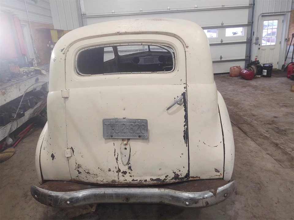 1948 Chevrolet Stylemaster & Fleetmaster & Fleetline - Image 2 of 13