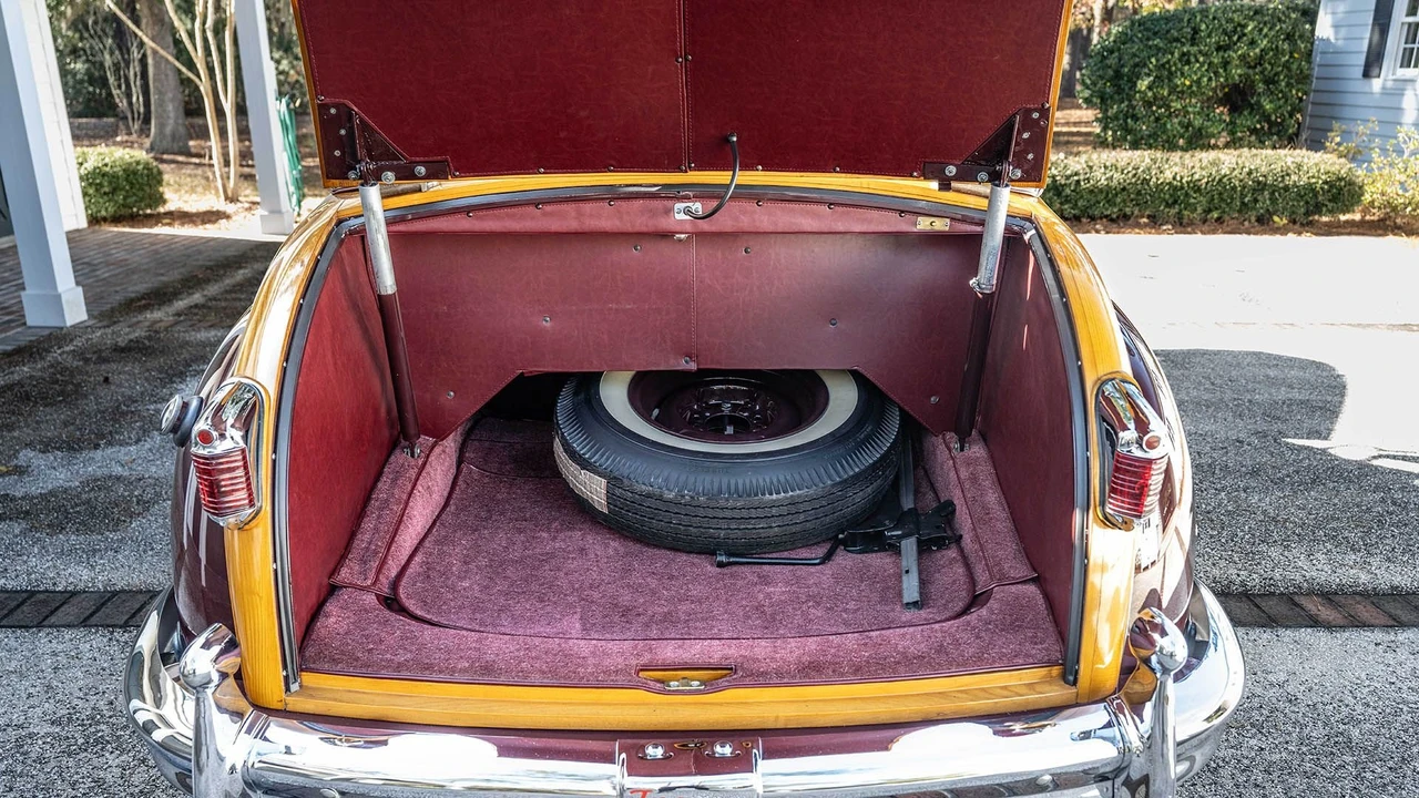 1948 Chrysler Town & Country - Image 17 of 31