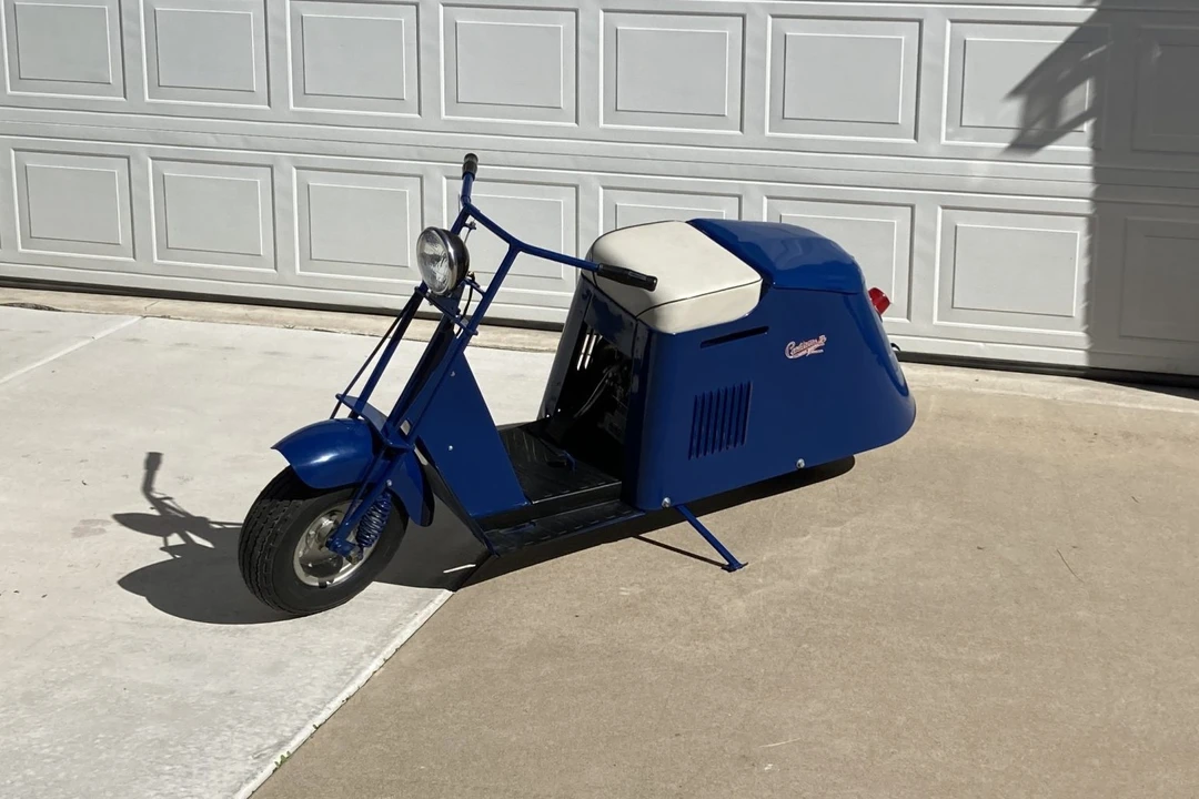 1948 Cushman - Image 2 of 31