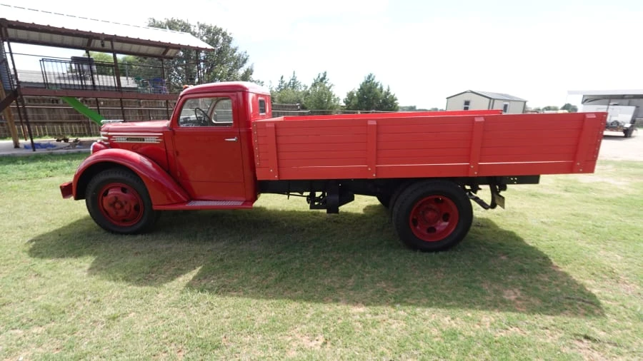 1948 Diamond T - Image 2 of 12