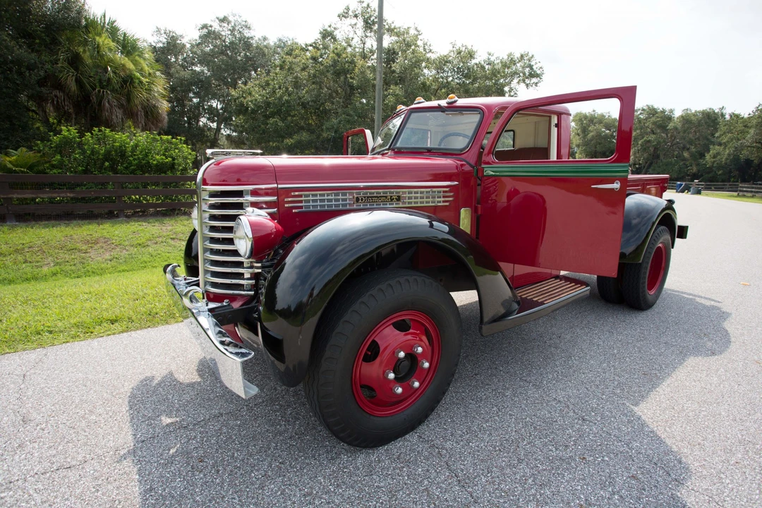 1948 Diamond T - Image 2 of 31