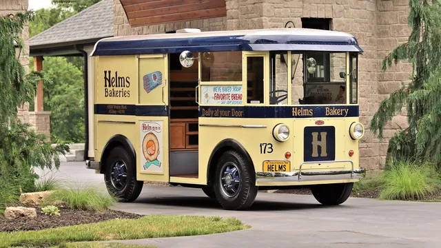 1948 Divco Twin Coach Half Ton