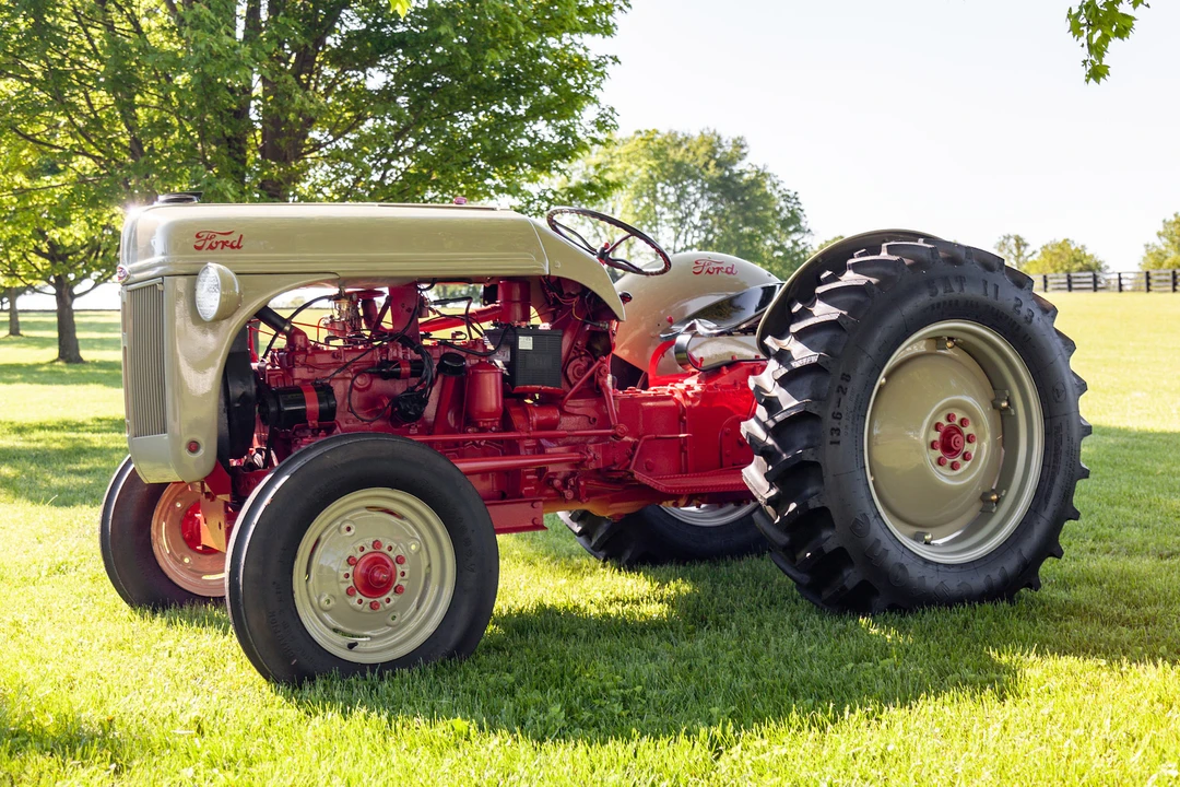 1948 Ford Tractor - Image 2 of 31