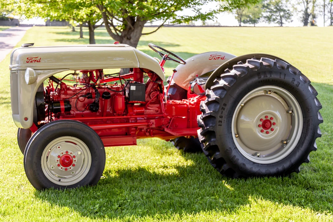 1948 Ford Tractor - Image 8 of 31