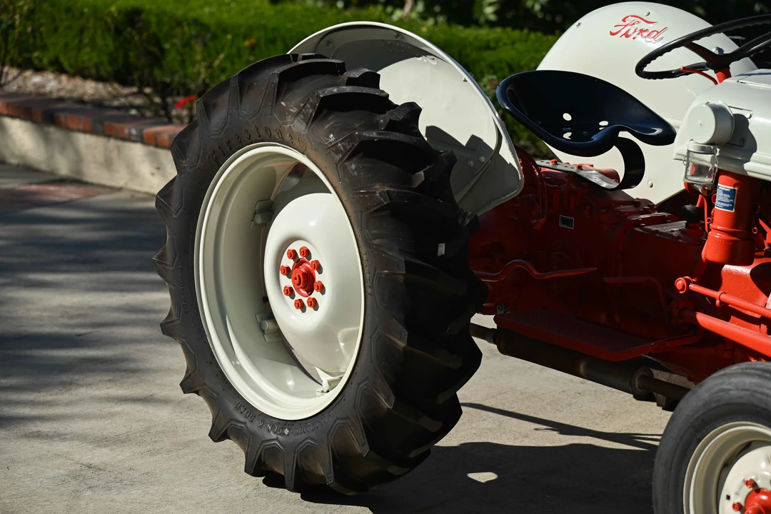 1948 Ford Tractor - Image 14 of 31