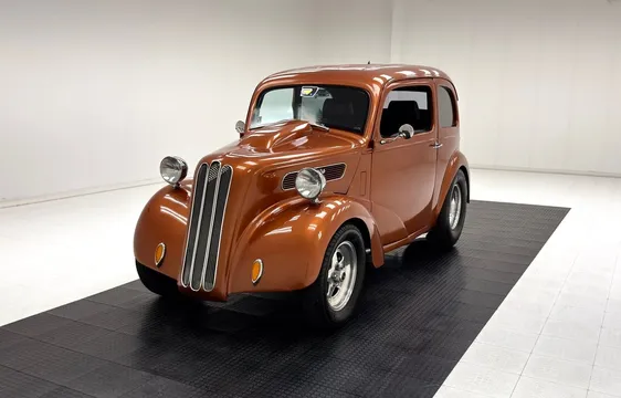 1948 Ford Anglia E04A Sedan