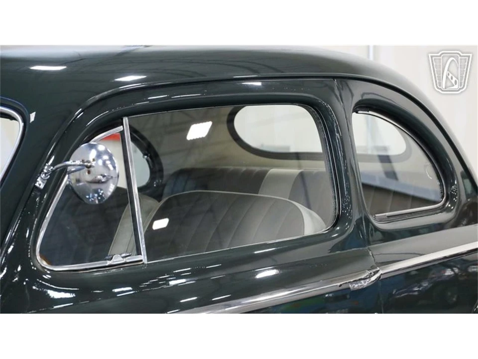 1948 Ford Standard & Deluxe & Super Deluxe - Image 28 of 31