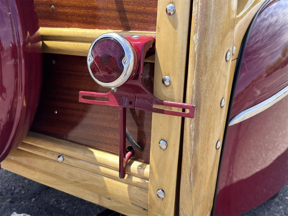 1948 Ford Standard & Deluxe & Super Deluxe - Image 25 of 31