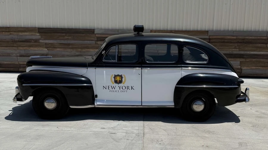 1948 Ford Standard & Deluxe & Super Deluxe - Image 2 of 16