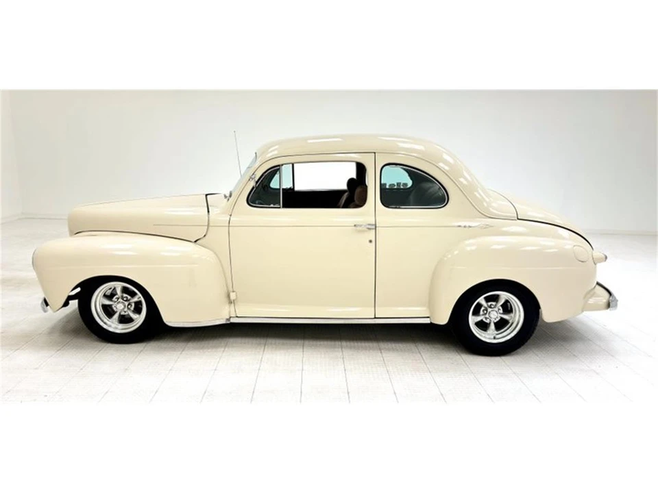 1948 Ford Standard & Deluxe & Super Deluxe - Image 2 of 31
