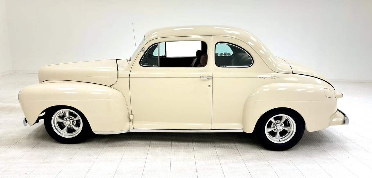 1948 Ford Standard & Deluxe & Super Deluxe - Image 2 of 31