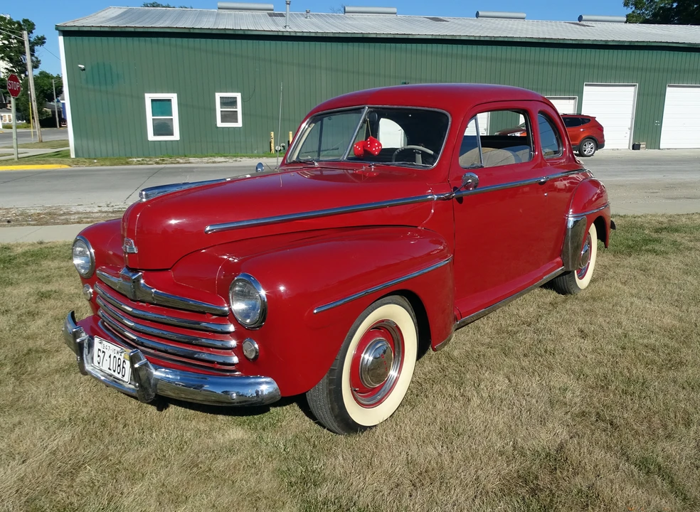 1948 Ford Standard & Deluxe & Super Deluxe - Image 4 of 31
