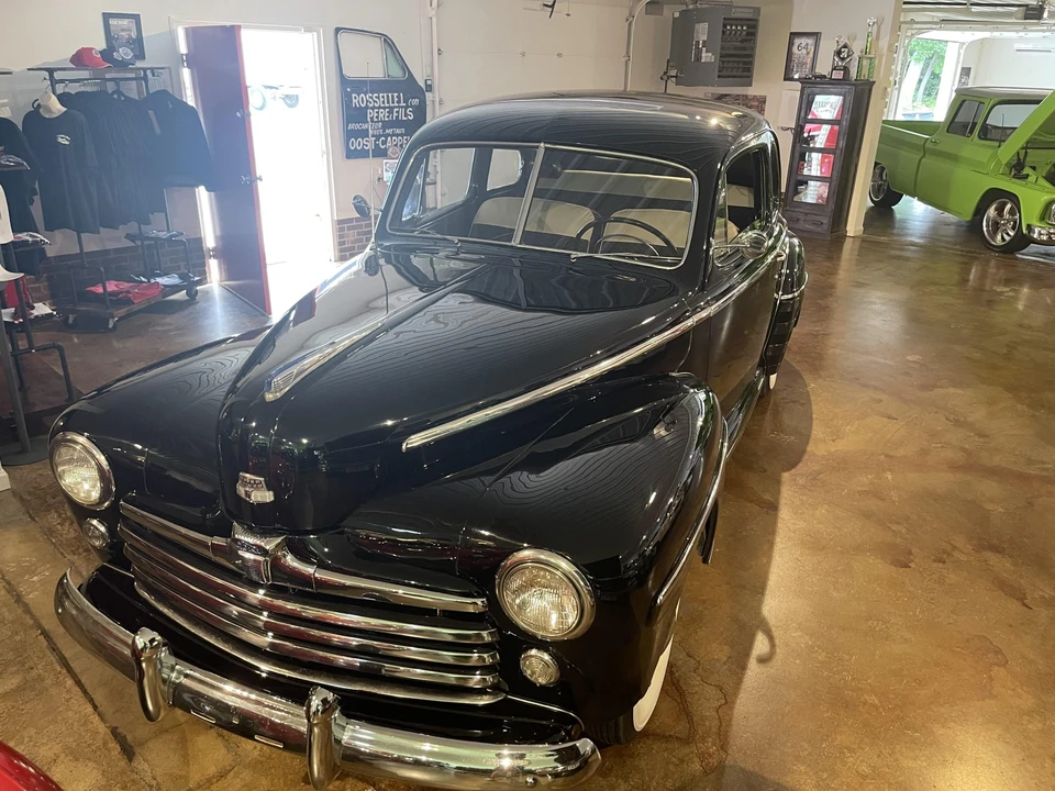 1948 Ford Standard & Deluxe & Super Deluxe - Image 2 of 31