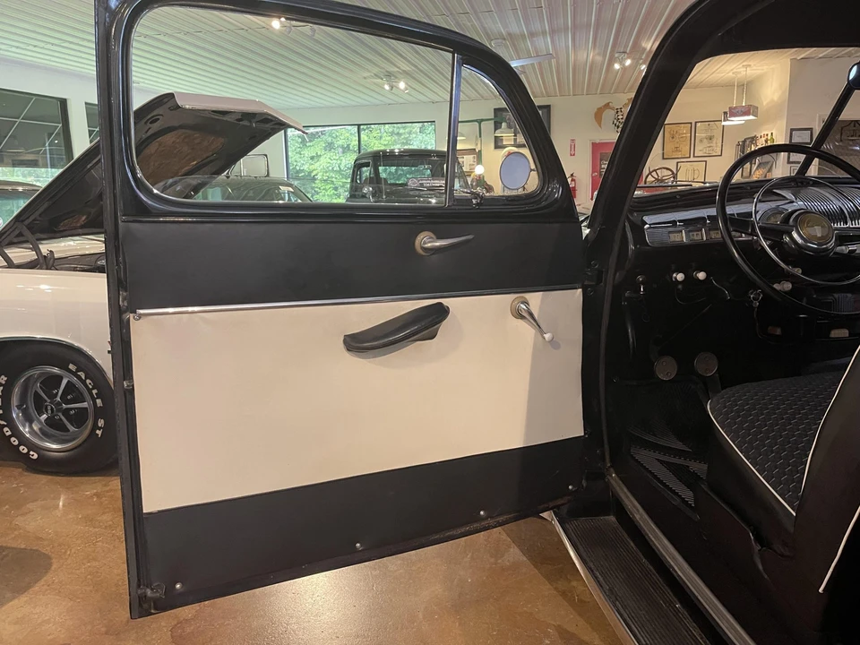 1948 Ford Standard & Deluxe & Super Deluxe - Image 22 of 31