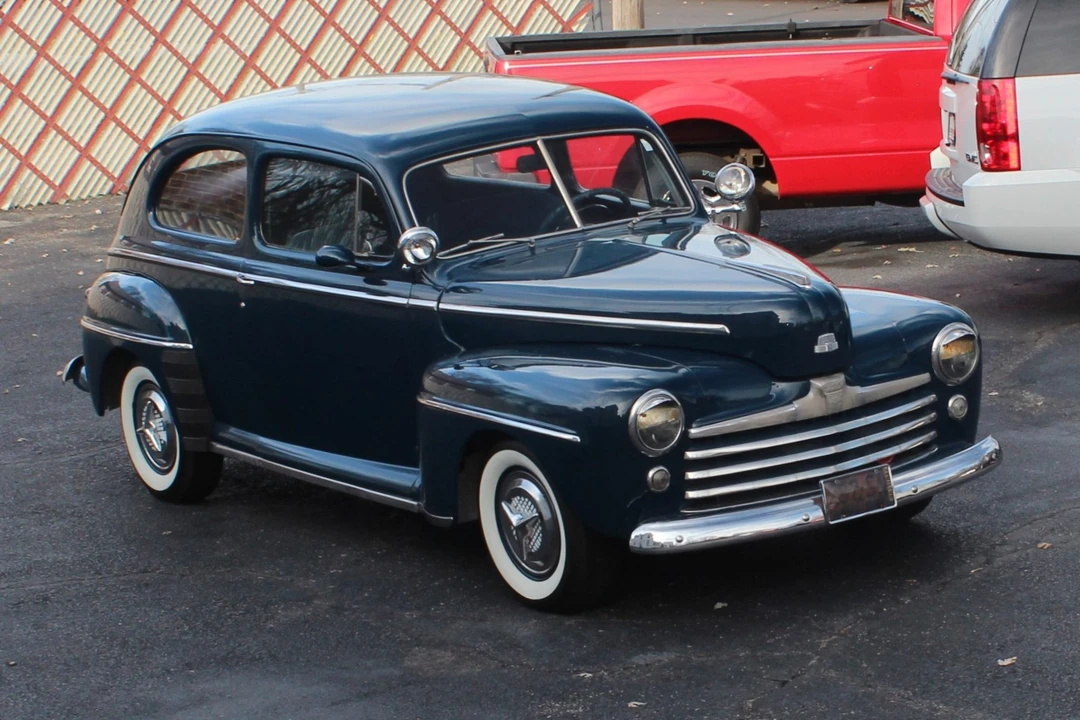 1948 Ford Standard & Deluxe & Super Deluxe - Image 2 of 31