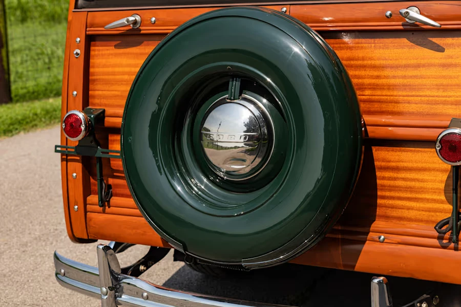 1948 Ford Standard & Deluxe & Super Deluxe - Image 9 of 31