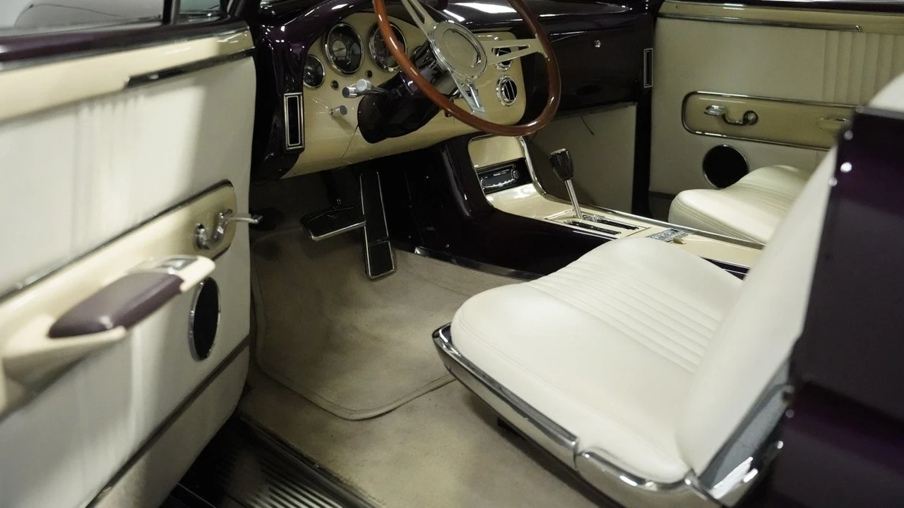 1948 Oldsmobile - Image 5 of 12