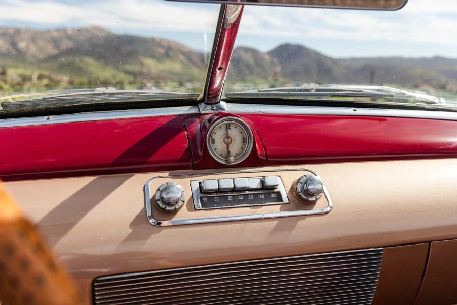 1948 Oldsmobile 98 - Image 25 of 31