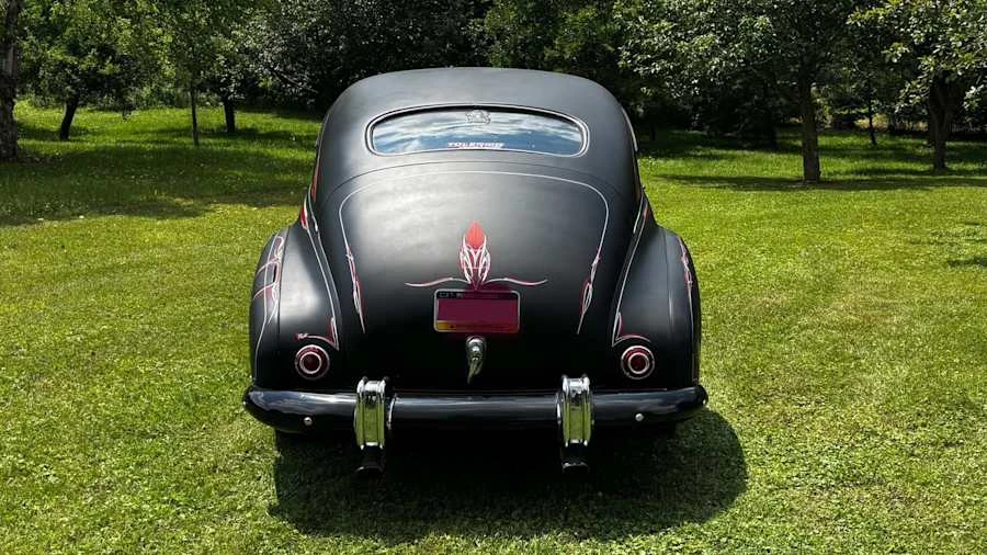 1948 Oldsmobile 98 - Image 2 of 3