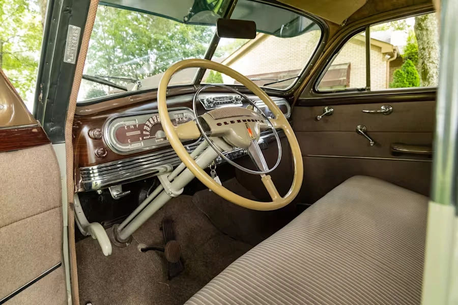 1948 Oldsmobile - Image 25 of 31