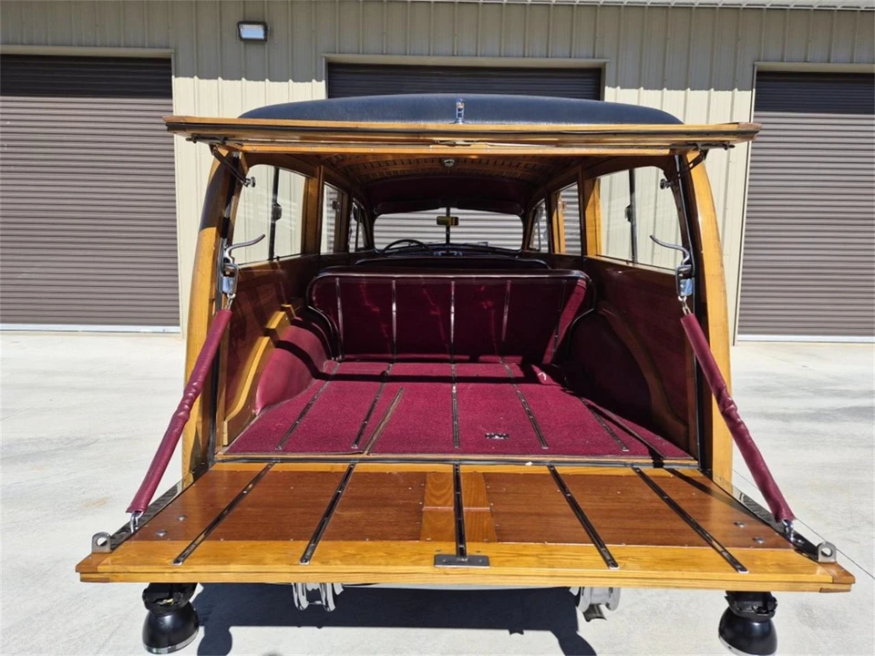 1948 Oldsmobile - Image 10 of 17